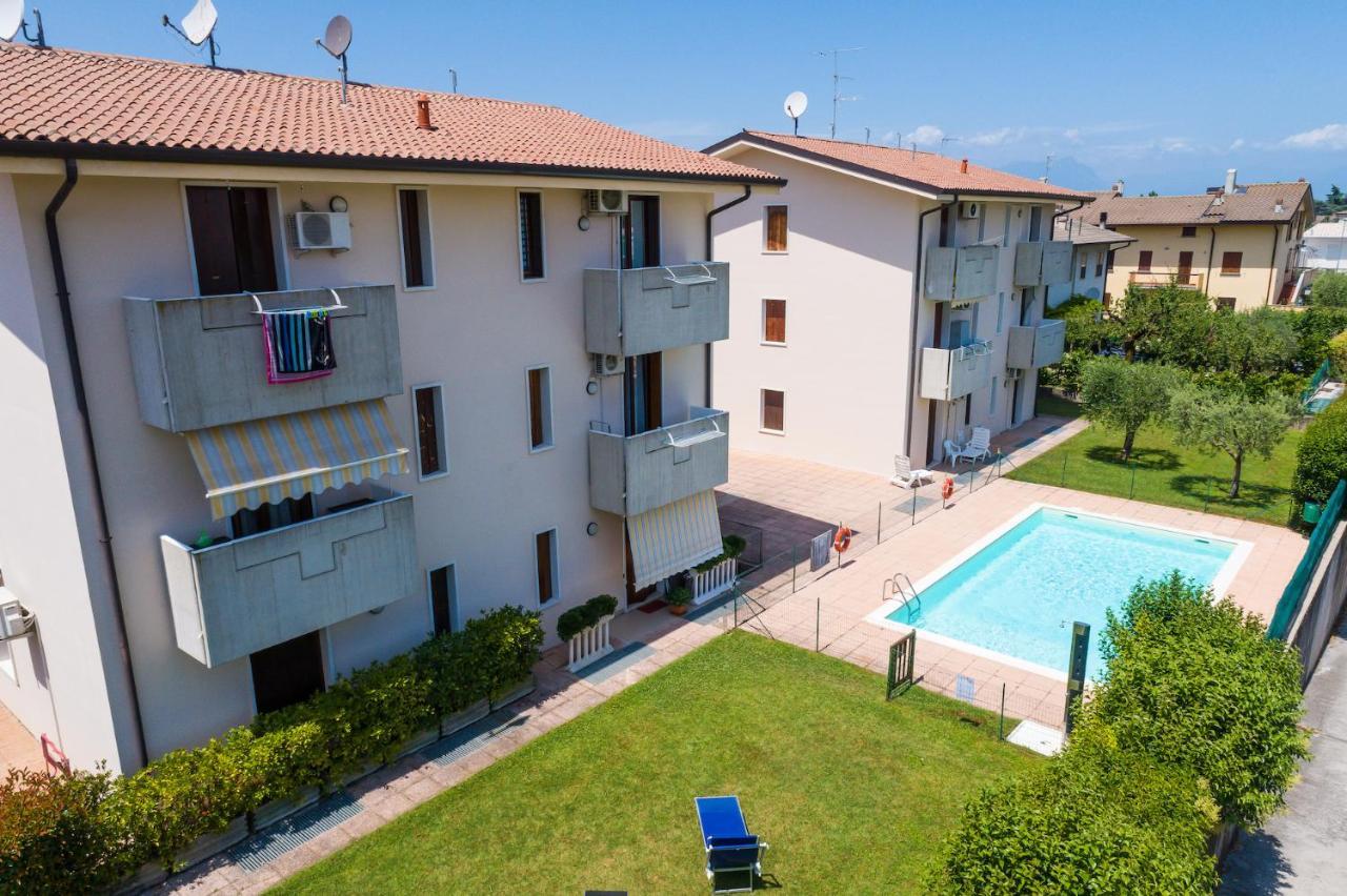 Wolf House - Sirmione Holiday מראה חיצוני תמונה
