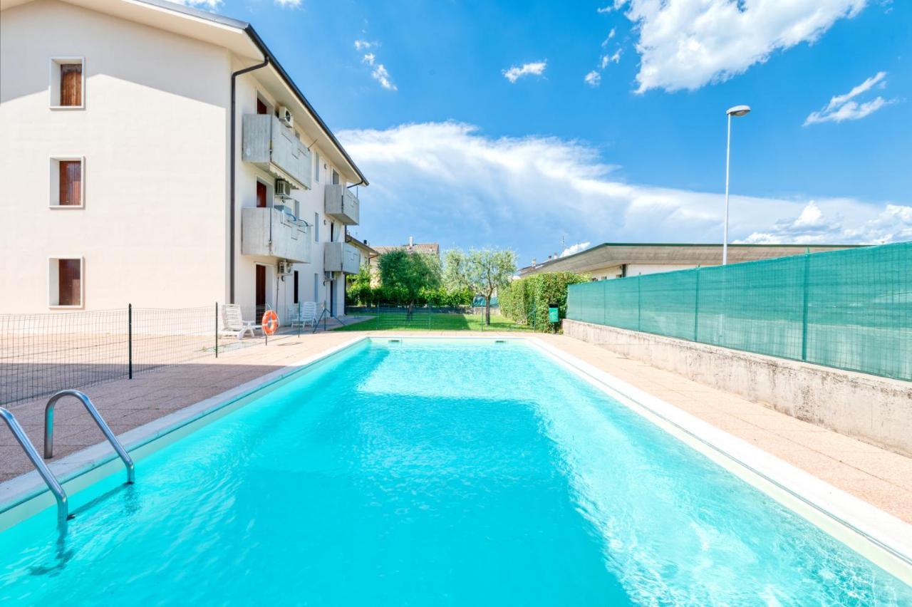 Wolf House - Sirmione Holiday מראה חיצוני תמונה